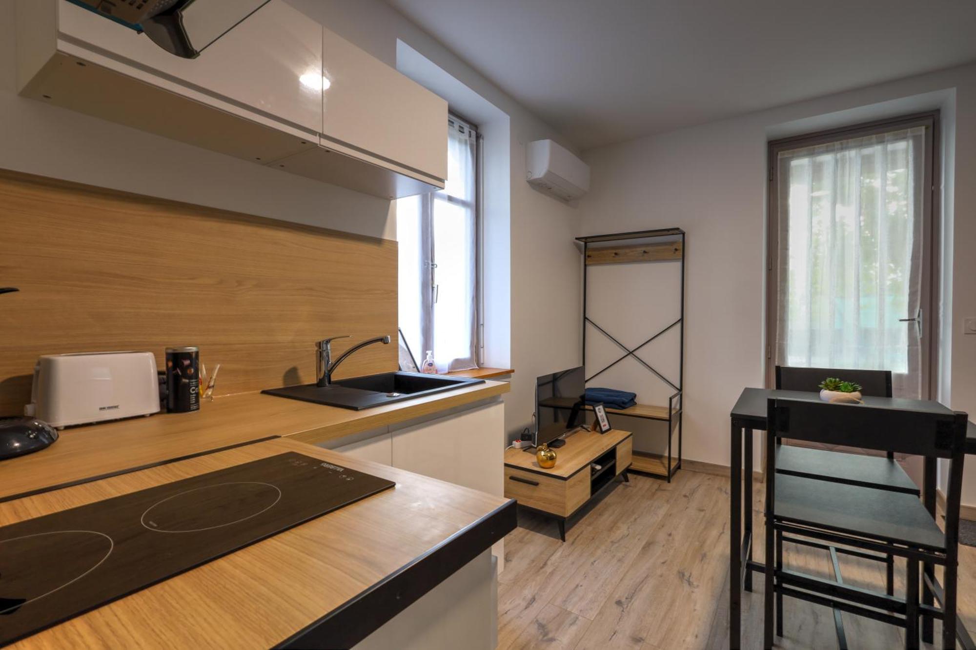Appartamento Le Westy 2 Hieres-Sur-Amby Esterno foto