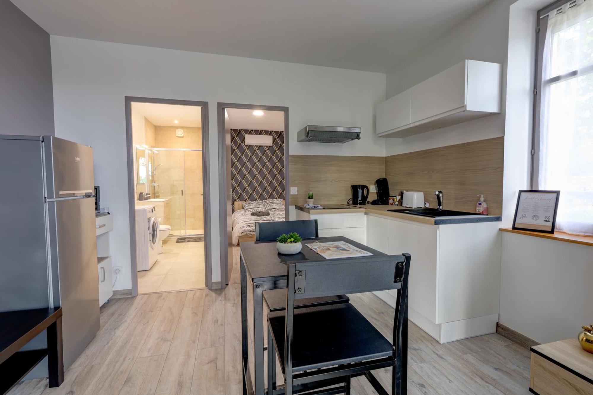 Appartamento Le Westy 2 Hieres-Sur-Amby Esterno foto