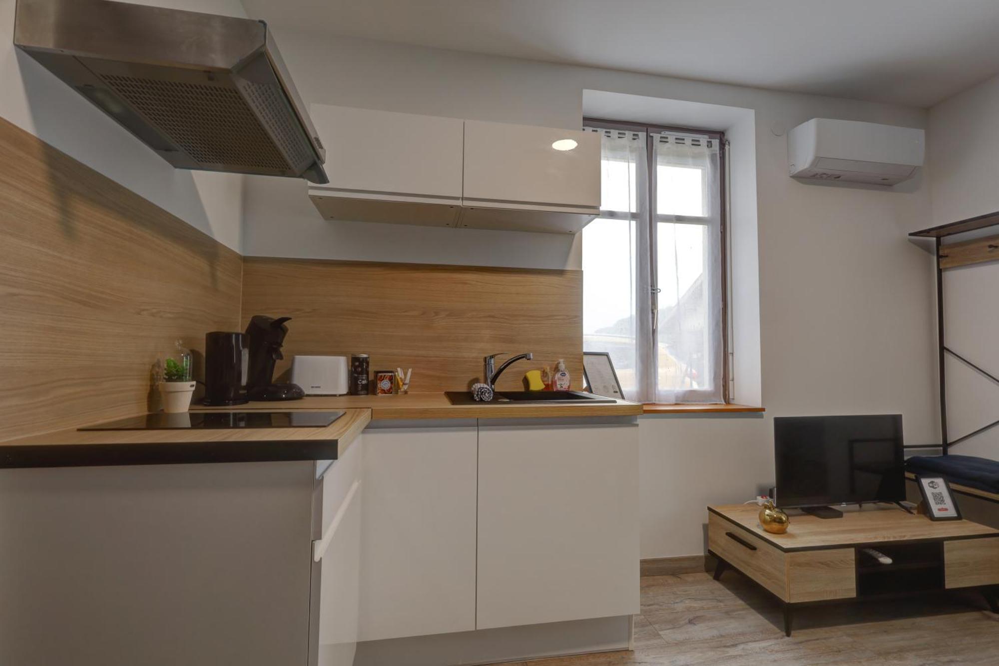 Appartamento Le Westy 2 Hieres-Sur-Amby Esterno foto